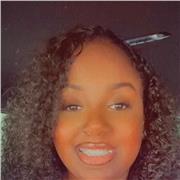 Professeur particulier d’anglais qui aide aux devoirs des élèves de la petite enfance au collège